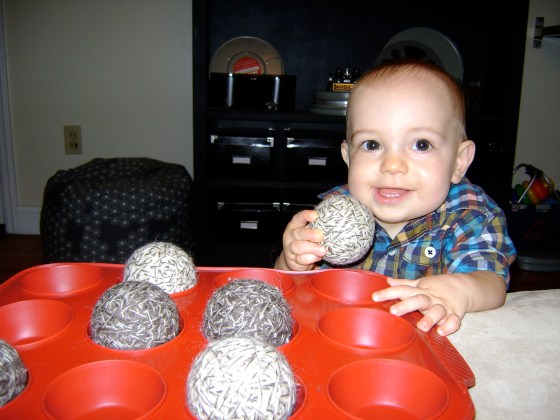 Easy Puzzle {Playing With Baby, Day 2} - finddailyjoy.com