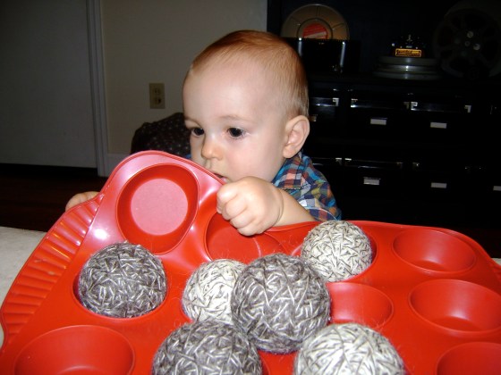 Easy Puzzle {Playing With Baby, Day 2} - finddailyjoy.com