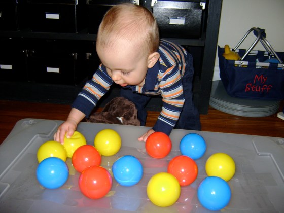 Exploring Sticky {Playing With Baby, Day 9} - finddailyjoy.com