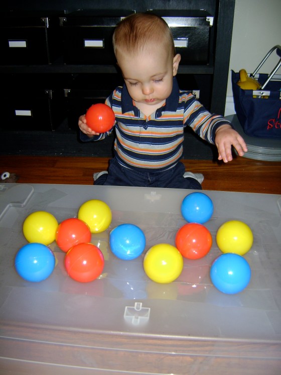 Exploring Sticky {Playing With Baby, Day 9} - finddailyjoy.com