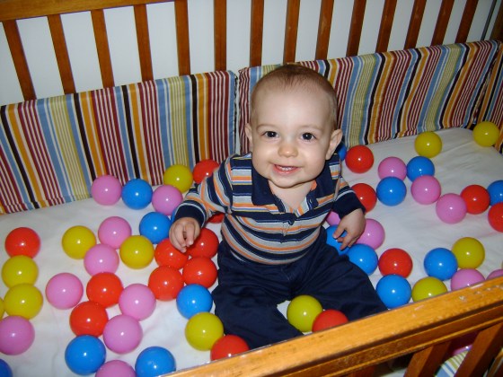 Ball Pit {Playing With Baby, Day 14} - finddailyjoy.com