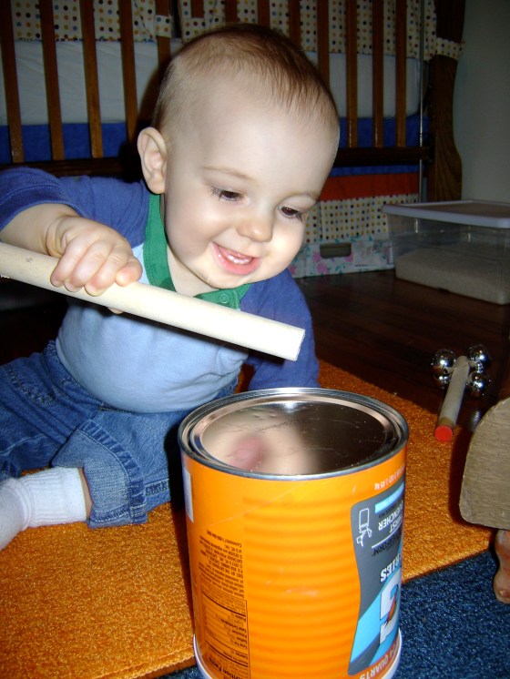 Making Music {Playing With Baby, Day 18} - finddailyjoy.com