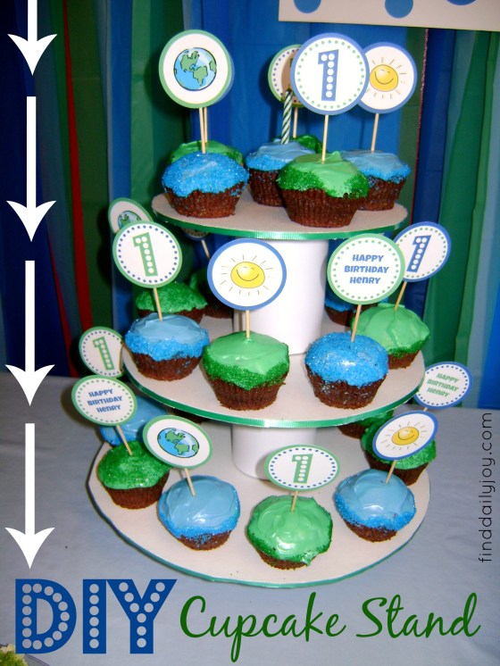 Cupcake Stand {Tutorial} - finddailyjoy.com
