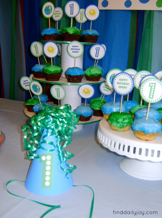 Henry's "First Trip Around The Sun" Birthday Party - finddailyjoy.com