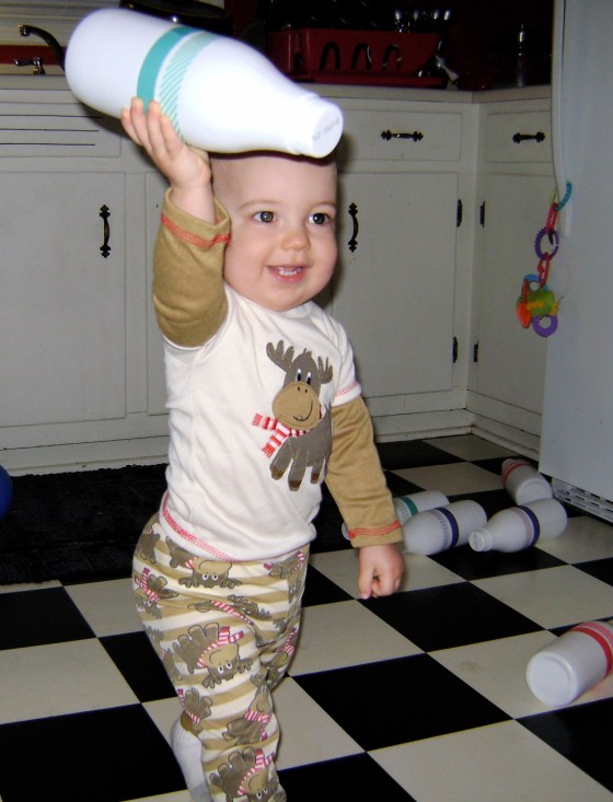 Washi Tape Bowling Pins {Tutorial} - finddailyjoy.com